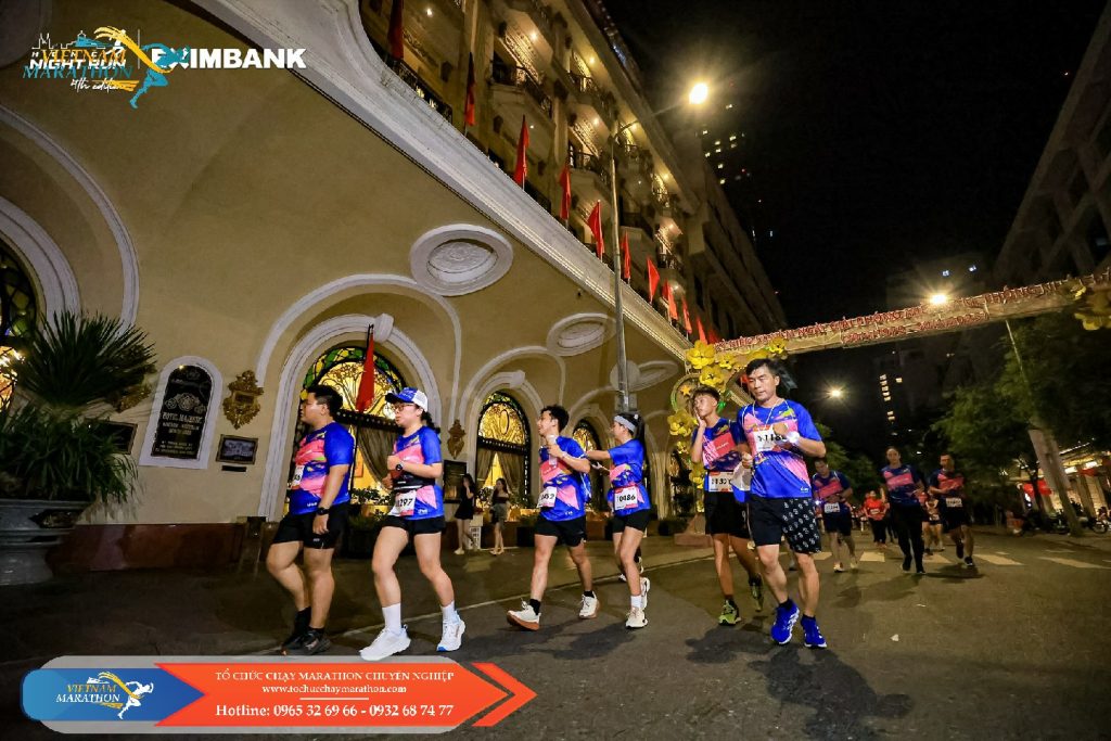 to chuc chay marathon 10