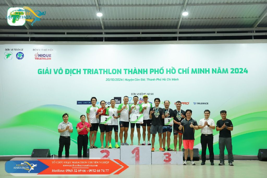 to chuc giai Triathlon 1