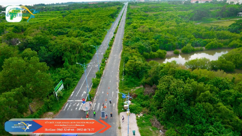 to chuc giai Triathlon 12