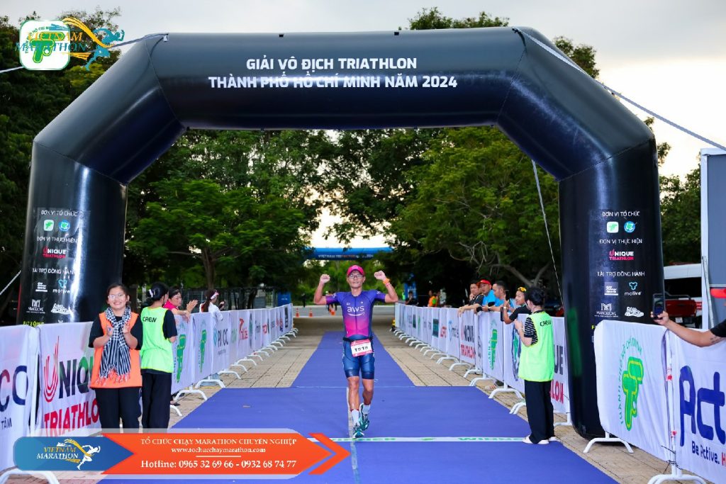 to chuc giai Triathlon 17