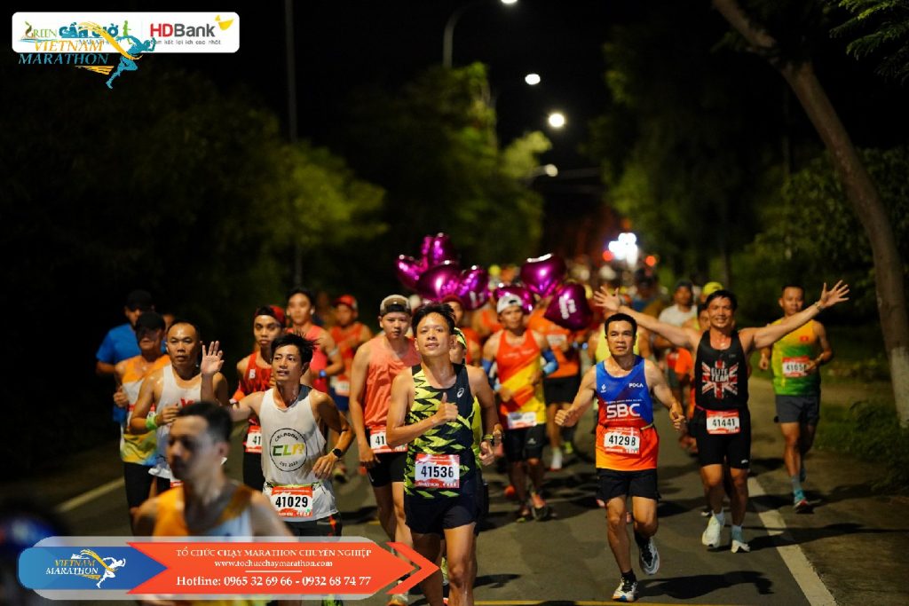 to chuc giai chay bo chuyen nghiep 9